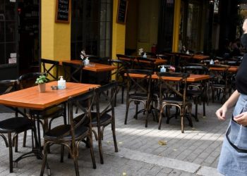 Εργασιακό νομοσχέδιο: Η εργαζόμενη νεολαία στην «τούρτα» Χατζηδάκη