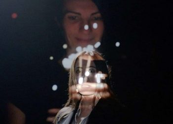 Οι αντιδράσεις ματαίωσαν τη σκοταδιστική φιέστα για τη «γονιμότητα»