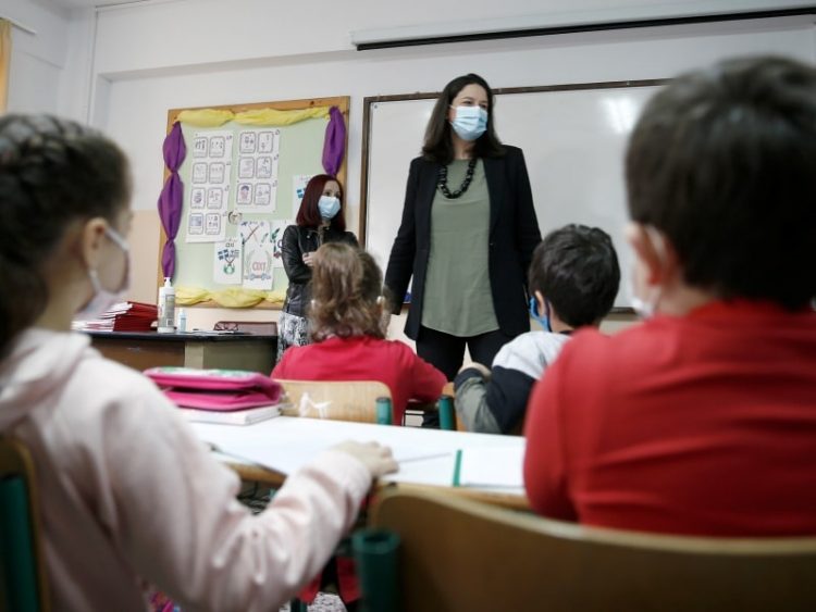 «Αυτονομία» των σχολείων από το δικαίωμα στην εκπαίδευση