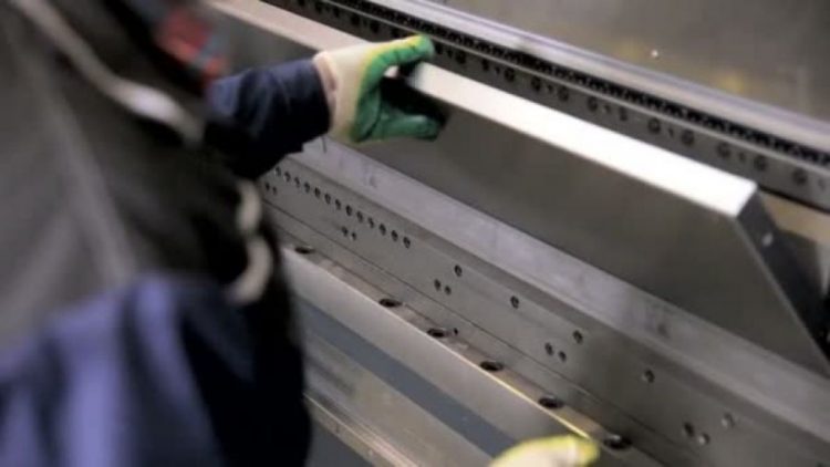 ΚΟΜΕΤ: Ανάκληση απόλυσης μετά από συλλογική παρέμβαση