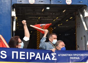 Απεργιακή απειθαρχία της ΠΕΝΕΝ κόντρα σε καταστολή-κυβέρνηση-ΓΣΕΕ (φωτογραφίες-βίντεο)