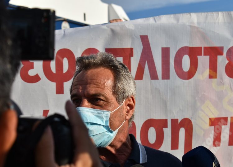 Απεργιακή απειθαρχία της ΠΕΝΕΝ κόντρα σε καταστολή-κυβέρνηση-ΓΣΕΕ (φωτογραφίες-βίντεο)