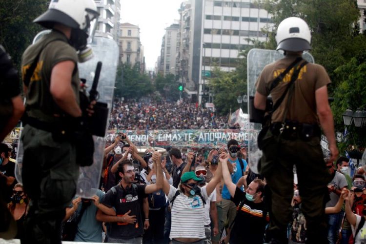 10 χρόνια μετά τις πλατείες: Λαϊκή έκρηξη και μαχόμενη Αριστερά