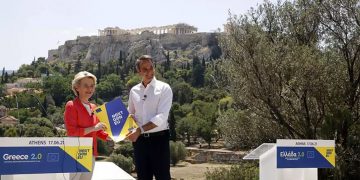 Ταμείο Ανάκαμψης: Η κυβέρνηση «στήνει» κοινωνικές συμμαχίες