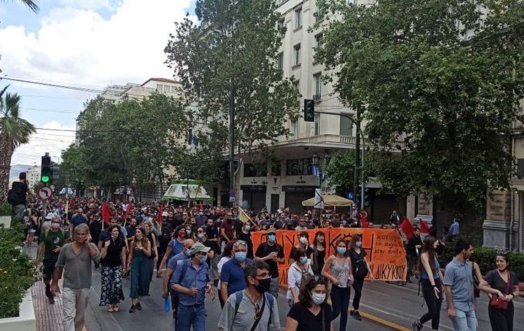 Μεγαλειώδης απεργιακή διαδήλωση κατά του αντεργατικού νομοσχεδίου (βίντεο+φωτο)