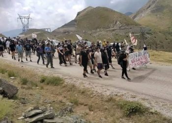 Eκατοντάδες διαδήλωσαν στα Άγραφα: Κάτω τα χέρια από τους αγωνιστές!