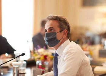 Θερινή καταιγίδα αντιλαϊκών νόμων εξαπολύει η κυβέρνηση