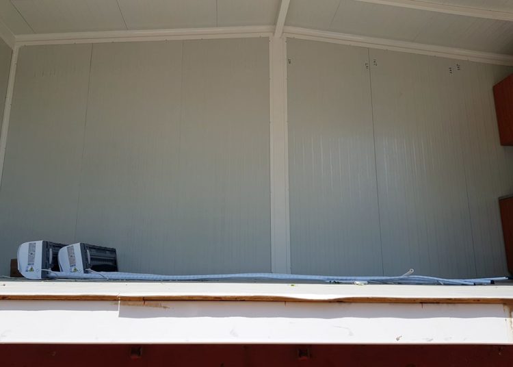 Γιατί επιλέχθηκε η φτηνή λύση των τενεκέδων-κοντέινερ ελαφρού τύπου;