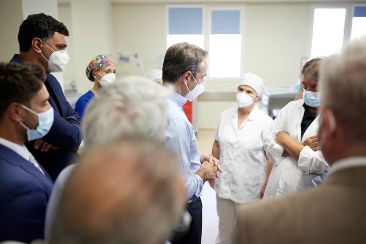 Μετά την «ατομική ευθύνη» έρχονται απολύσεις