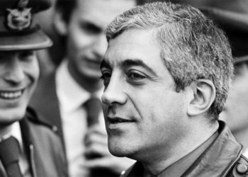 Οτέλο ντε Καρβάλιο: Τα γαρύφαλλα της επανάστασης είναι παντοτινά