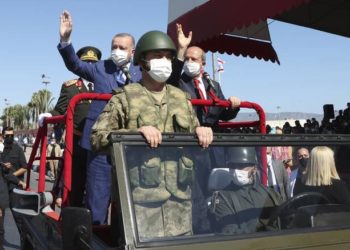 Οι ανταγωνισμοί τορπιλίζουν τη διζωνική ομοσπονδία