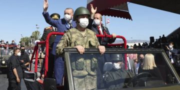 Οι ανταγωνισμοί τορπιλίζουν τη διζωνική ομοσπονδία