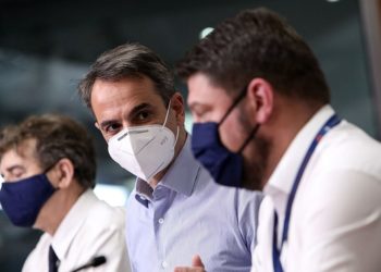 Ρίχνουν το φταίξιμο στη νεολαία, επενδύουν στο διχασμό