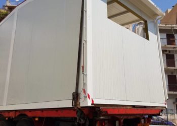 Η δημαρχία Μπακογιάννη γεμίζει πάρκα και οικόπεδα με…. τενεκέδες για την προσχολική αγωγή 4χρονων! (εικόνες)