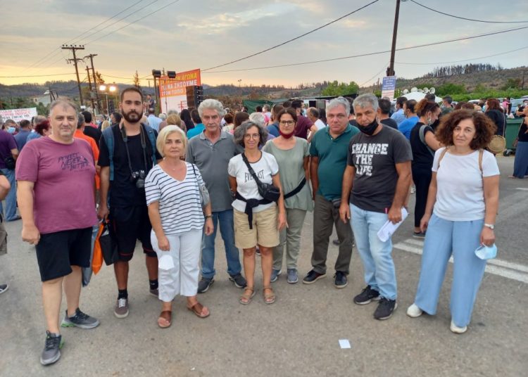 Μεγάλο και μαχητικό συλλαλητήριο στη Στροφυλιά στην Εύβοια (φωτογραφίες-βίντεο)