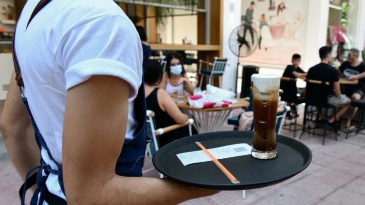 Υπέρτατη κοροϊδία ο κατώτατος μισθός με «αύξηση» 13 ευρώ