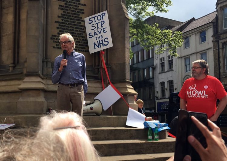 Το βρετανικό Εργατικό Κόμμα διαγράφει τον Κεν Λόουτς