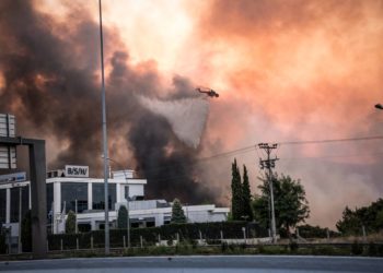 Βαρυμπόμπη: Εικόνες αποκάλυψης, τεράστια οικολογική καταστροφή, κυβερνητική ολιγωρία (βίντεο)