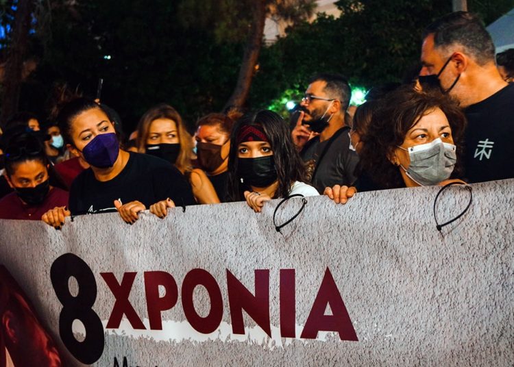 Μεγαλειώδης αντιφασιστική πορεία για τον Παύλο στο Κερατσίνι (φωτο-βίντεο)