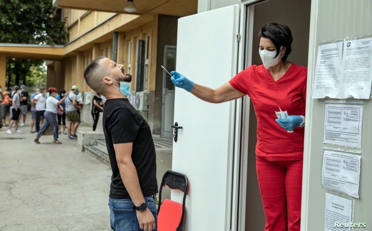 Ο θάνατος και ο Covid κάνoυν «διακοπές στα Βαλκάνια»