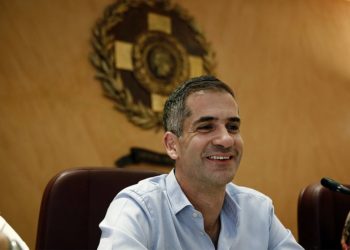Αποτρόπαια συνεργασία δημαρχίας Μπακογιάννη με τα υπολείμματα της Χ.Α. στο δημοτικό συμβούλιο