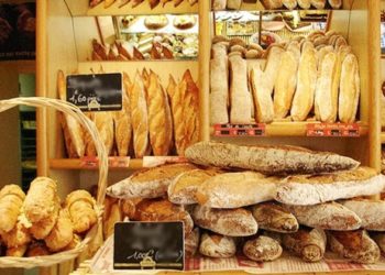Ανατιμήσεις σε βασικά αγαθά και ρεύμα