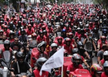 ΝΑΡ-νΚΑ: Νίκη στον αγώνα των διανομέων με κλιμάκωση και γενίκευση της πάλης