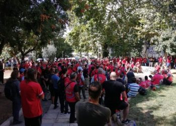 Ε-food: Οι εργαζόμενοι παίρνουν τις τύχες στα χέρια τους