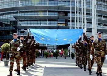 Ανεβάζουν ταχύτητα για  τον ευρωστρατό