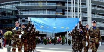 Ανεβάζουν ταχύτητα για  τον ευρωστρατό