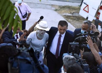 Ρετάλι στην TV των σόου έγινε η ενημέρωση