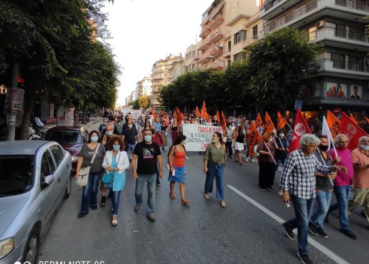 ΔΕΘ: Μαχητική ανυπακοή, πάλη για ανατροπή (φωτο+βίντεο)