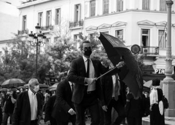 Μάχες χαρακωμάτων για την πολιτική διαθήκη Θεοδωράκη