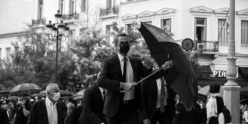 Μάχες χαρακωμάτων για την πολιτική διαθήκη Θεοδωράκη