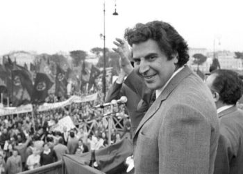 Δίκτυο «Σπάρτακος»: Αξιωματικοί σε στρατόπεδο της Θεσσαλονίκης βρίζουν τον Θεοδωράκη ως… Γκεσταπίτη και πράκτορα της KGB