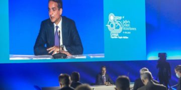 Πολλά στους λίγους, χάντρες στους πολλούς