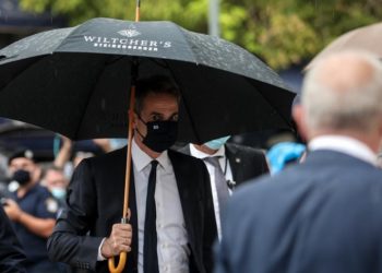 Συγκλονιστικό στερνό αντίο του λαού στον Μίκη – Μαζικές αποδοκιμασίες σε κυβέρνηση και «Μητσοτάκη κάθαρμα» (βίντεο)