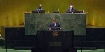 Επικίνδυνοι εναγκαλισμοί με τις ΗΠΑ