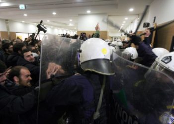 ΚΕΔΔΑ: Κάτω τα χέρια από τους αγωνιστές του κινήματος κατά των πλειστηριασμών