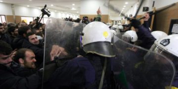 ΚΕΔΔΑ: Κάτω τα χέρια από τους αγωνιστές του κινήματος κατά των πλειστηριασμών