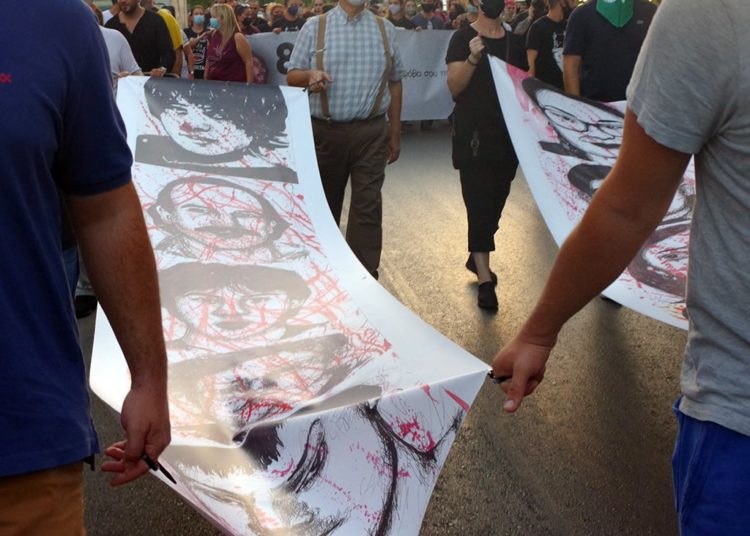 Μεγαλειώδης αντιφασιστική πορεία για τον Παύλο στο Κερατσίνι (φωτο-βίντεο)