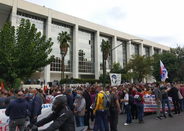 Απεργία σεισμός, πορεία ποταμός, μήνυμα: Συνεχίζουμε για τη νίκη (φωτο-βίντεο)