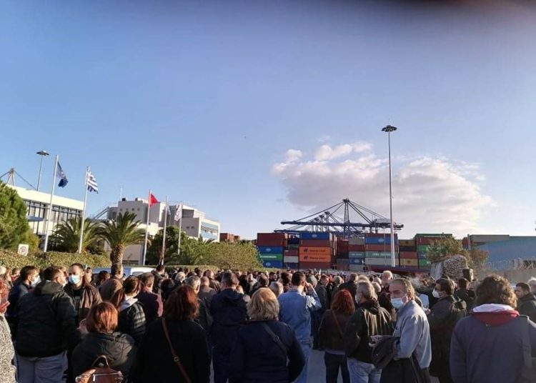 Ψηλά οι σημαίες του αγώνα από τους εργαζομένους της COSCO