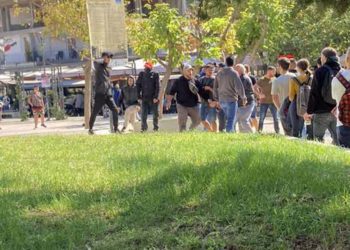 Επίθεση φασιστών με αλυσίδες και taser σε μέλη της ΚΝΕ και του ΚΚΕ