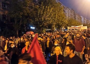 «Βούλιαξε» η Αθήνα, ορμητικό αντιφασιστικό ποτάμι στους δρόμους! (φωτό-βίντεο)
