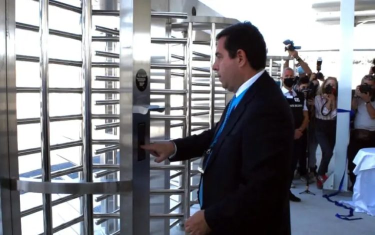 «Νόμιμα»  push-backs ζητά η ΝΔ