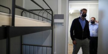 Σάμος: Περήφανος δεσμοφύλακας ο Μητσοτάκης