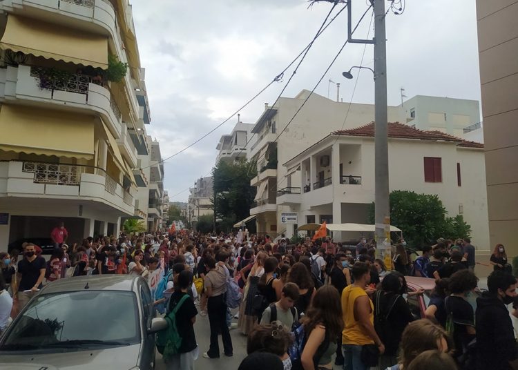 Πανεκπαιδευτικός ξεσηκωμός κατά Κεραμέως στα Χανιά!