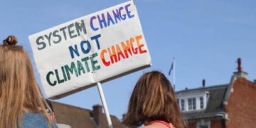 Φθινόπωρο των χρυσανθέμων… και της ανασφάλειας