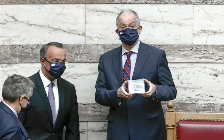 Προϋπολογισμός πανδημίας με μειωμένα τα κονδύλια της υγείας